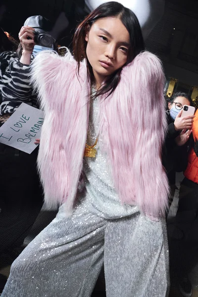Look 10